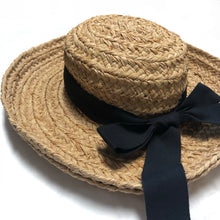 Load image into Gallery viewer, Helen Kaminski Classic 5 Bretton Straw Hat