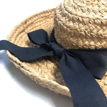 Load image into Gallery viewer, Helen Kaminski Classic 5 Bretton Straw Hat