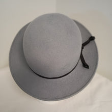 Load image into Gallery viewer, Vintage Lady Stetson Wool Felt Hat with Black Side Knot Band
