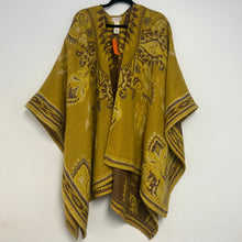 Load image into Gallery viewer, Free People OS Valley View Cozy Poncho
