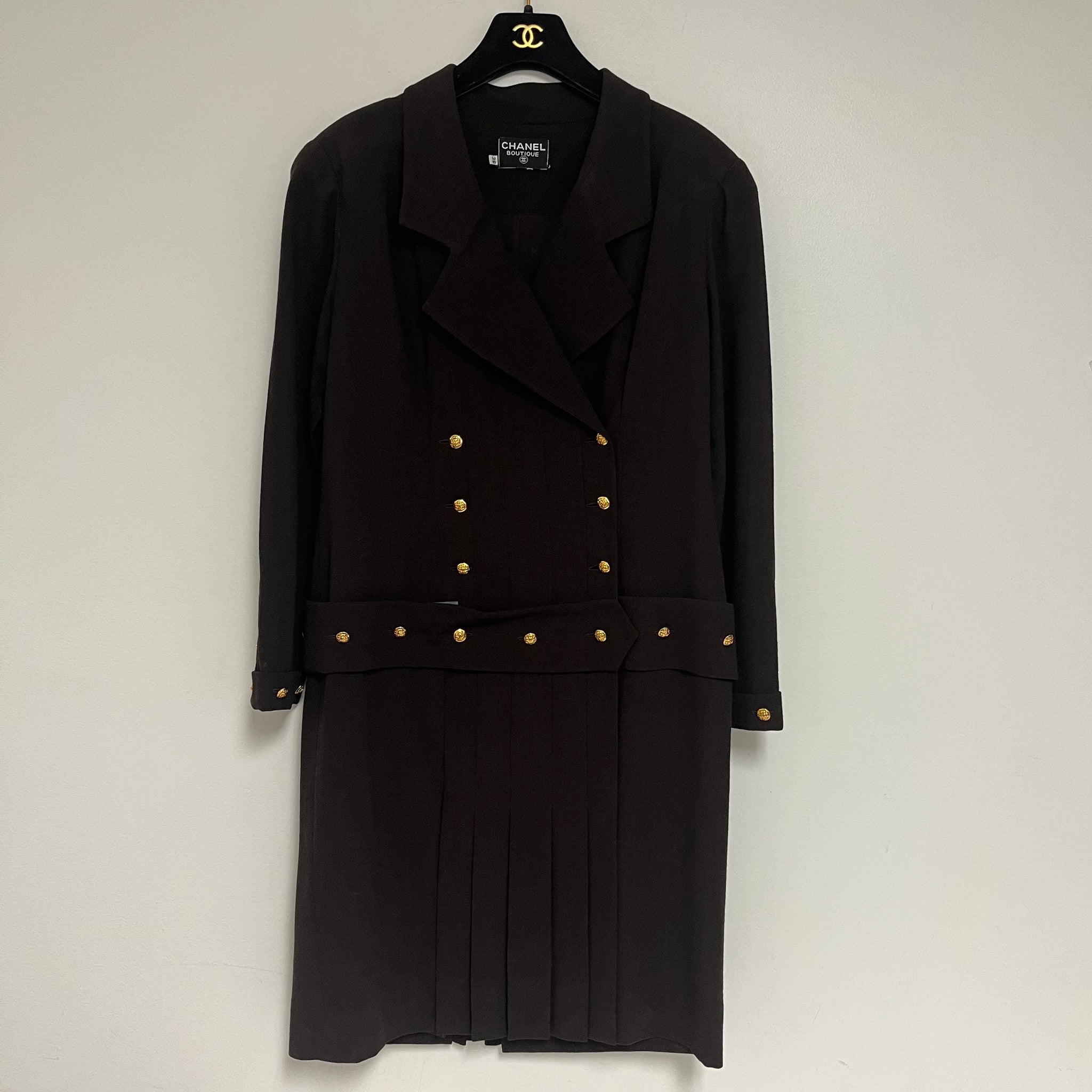 CHANEL Boutique 38 Vintage Dress – The Avenue Consignment Shoppe