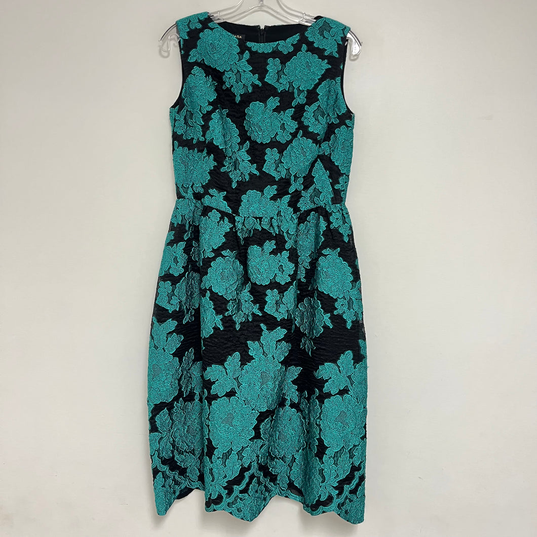 Escada 38 (US 6 8) Lace Dress The Avenue Consignment Shoppe Escada 38 (US 6 8) Lace Dress The Avenue Consignment Shoppe