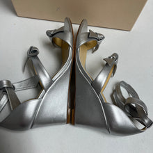 Load image into Gallery viewer, $500 Alexandre Birman 40 (US 10) Lilita Wedge
