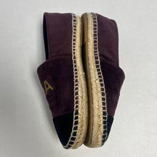 Load image into Gallery viewer, CHANEL 39 8/8.5 Velvet Espadrilles
