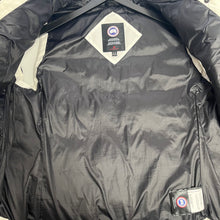 Load image into Gallery viewer, $650 Canada Goose XL Freestyle Vest
