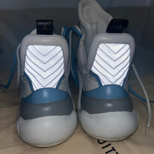 Load image into Gallery viewer, Louis Vuitton 38 1/2 LV Archlight Sneakers

