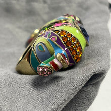 Load image into Gallery viewer, Heidi Daus 3 Finger Elephant Ring
