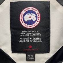 Load image into Gallery viewer, $650 Canada Goose XL Freestyle Vest
