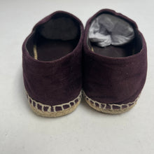 Load image into Gallery viewer, CHANEL 39 8/8.5 Velvet Espadrilles
