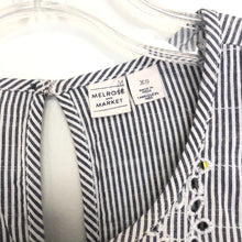 Load image into Gallery viewer, Melrose and Market XS Stripe Top
