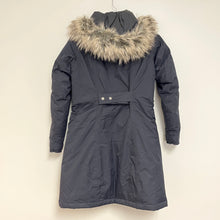 Load image into Gallery viewer, The North Face XS Womens Coat
