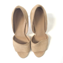 Load image into Gallery viewer, Vince 6 Suede Leather Heels
